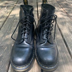 Dr. Martens Air Wair Bouncing Soles